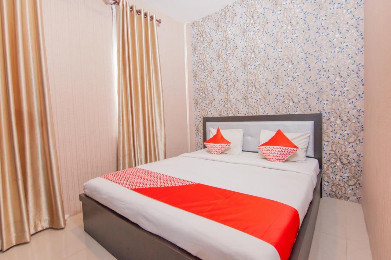 Oyo 2310 Residence 68 Pematangsiantar Exterior photo